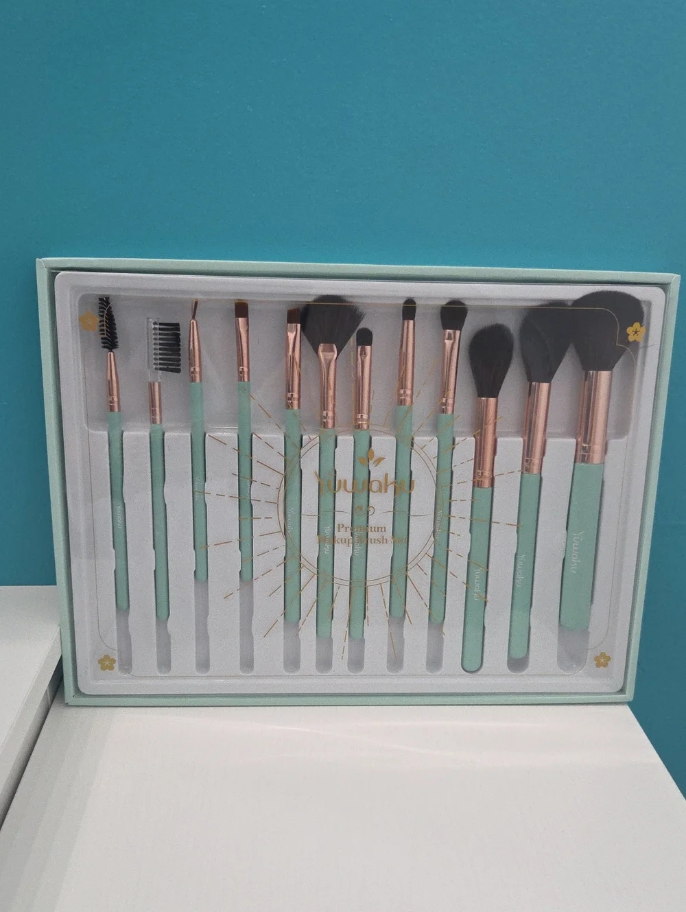Mint Makeup Brush Set by Yuwaku- 12-Piece Premium Brush Kit